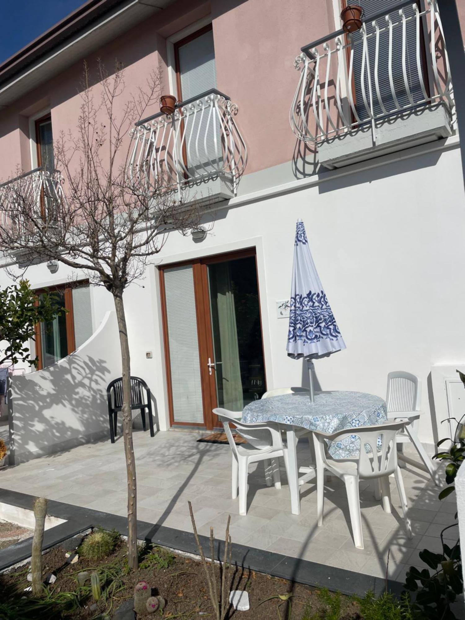 Tuttifrutti Holiday Acireale Luaran gambar